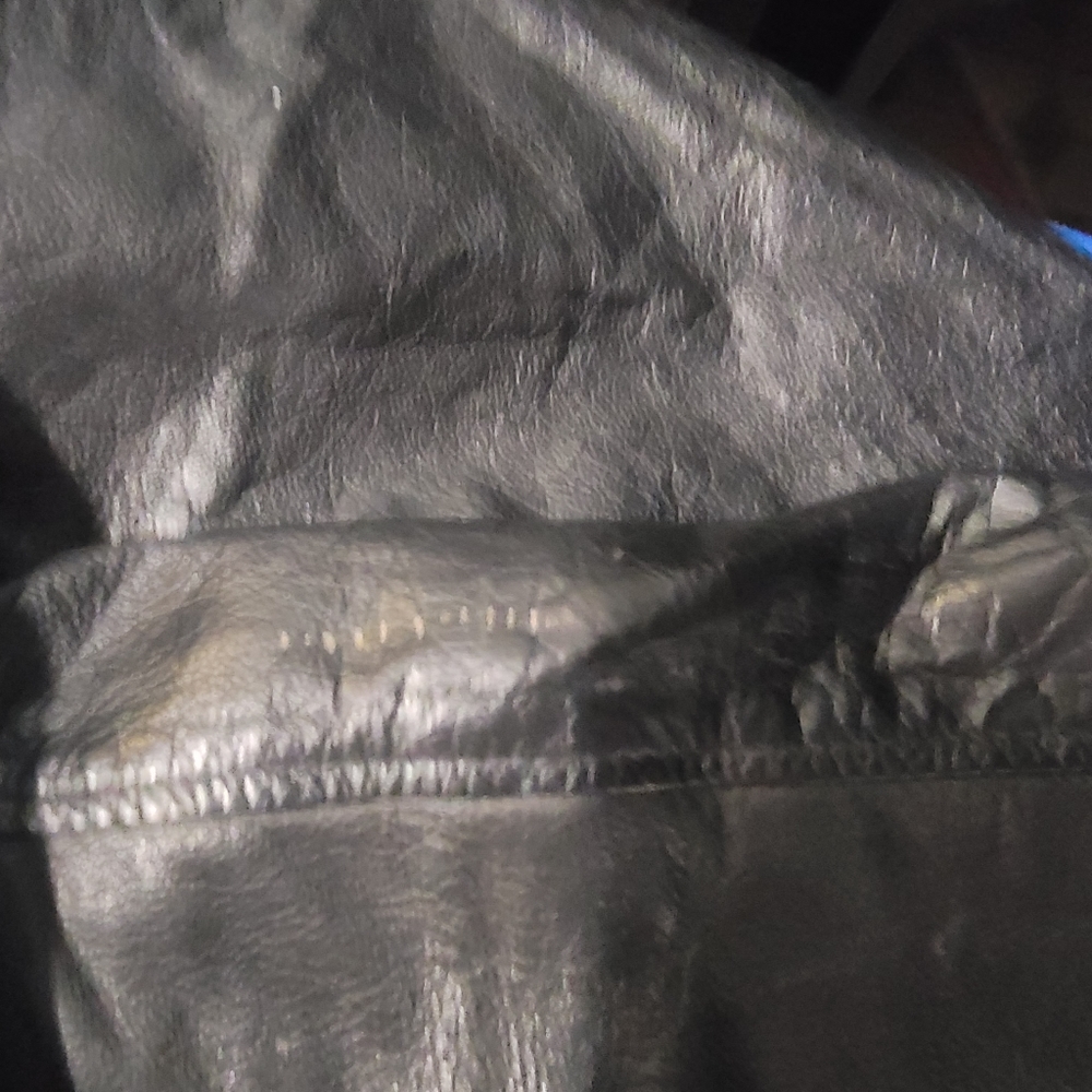 Leather jacket - Picture 4 of 5